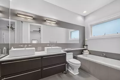 2012 W Shakespeare Avenue #1, Chicago, IL 60647 - Photo 15