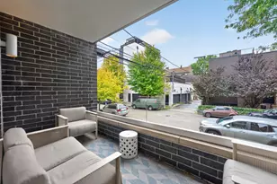 2012 W Shakespeare Ave, Chicago, IL 60647 - Photo 11
