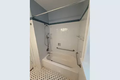 2827 W Lunt Avenue #1, Chicago, IL 60645 - Photo 11