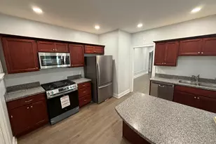 2827 W Lunt Ave, Chicago, IL 60645 - Photo 3