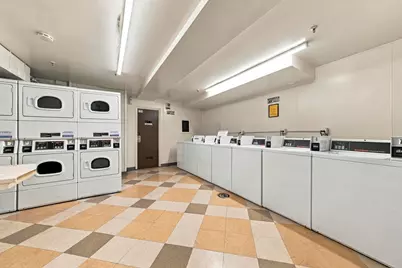 675 Grove Drive #304, Elk Grove Village, IL 60007 - Photo 11