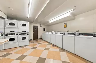 675 Grove Dr, Elk Grove Village, IL 60007 - Photo 11