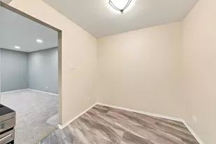 675 Grove Dr, Elk Grove Village, IL 60007 - Photo 5