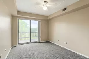 512 Redondo Dr, Downers Grove, IL 60516 - Photo 9
