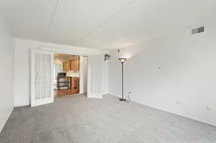 512 Redondo Dr, Downers Grove, IL 60516 - Photo 7