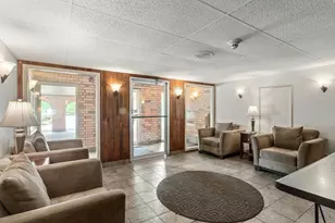 512 Redondo Dr, Downers Grove, IL 60516 - Photo 3