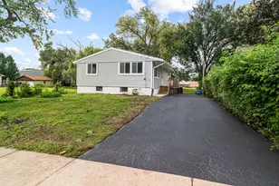 1428 Superior St, Aurora, IL 60505 - Photo 1