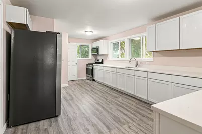 1428 Superior Street, Aurora, IL 60505 - Photo 3