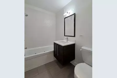 1537 N Orleans Avenue #4G, Chicago, IL 60610 - Photo 11