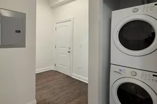 1537 N Orleans Ave, Chicago, IL 60610 - Photo 15