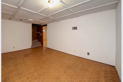 384 S Wolf Road S, Des Plaines, IL 60016 - Photo 23