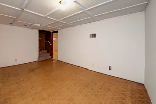 384 S Wolf Road S, Des Plaines, IL 60016 - Photo 23