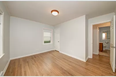 384 S Wolf Road S, Des Plaines, IL 60016 - Photo 17