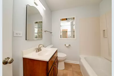 384 S Wolf Road S, Des Plaines, IL 60016 - Photo 15