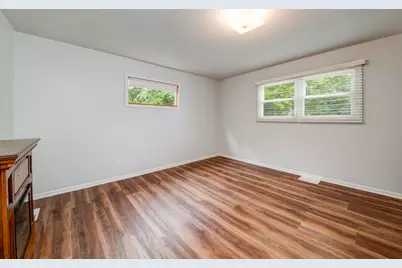384 S Wolf Road S, Des Plaines, IL 60016 - Photo 13