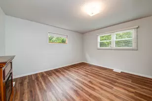 384 S Wolf Road S, Des Plaines, IL 60016 - Photo 13