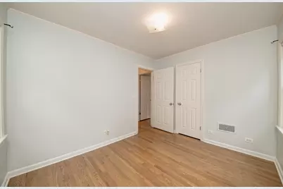 384 S Wolf Road S, Des Plaines, IL 60016 - Photo 19