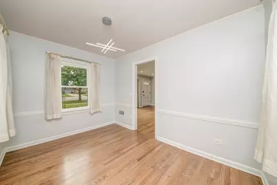 384 S Wolf Road S, Des Plaines, IL 60016 - Photo 7