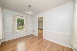 384 S Wolf Road S, Des Plaines, IL 60016 - Photo 7