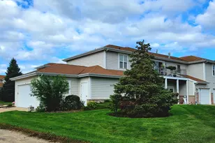 6620 Meadowlands Cir, Pleasant Prairie, WI 53158 - Photo 1