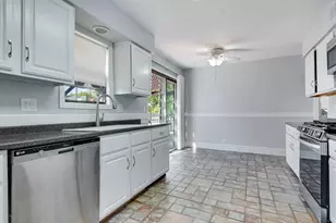 213 Campbell Dr, Bolingbrook, IL 60440 - Photo 5