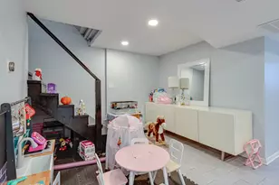 5225 W Melrose St, Chicago, IL 60641 - Photo 17