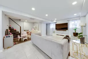 5225 W Melrose St, Chicago, IL 60641 - Photo 9
