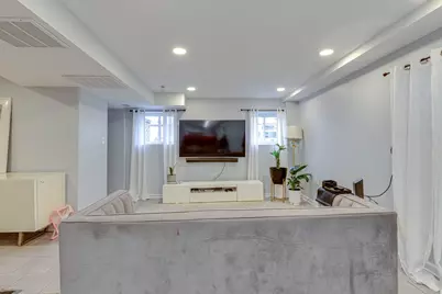 5225 W Melrose Street #1-R, Chicago, IL 60641 - Photo 5