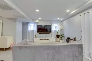 5225 W Melrose St, Chicago, IL 60641 - Photo 5