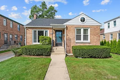 226 N Elmwood Avenue, Waukegan, IL 60085 - Photo 1