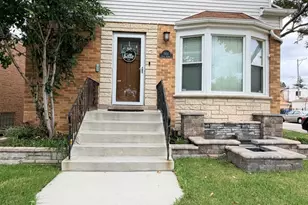 5901 N Nagle Ave, Chicago, IL 60646 - Photo 1