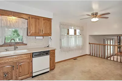 15718 Chapel Hill Road, Orland Park, IL 60462 - Photo 11