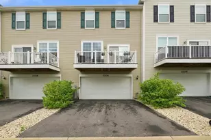 1006 Neubauer Circle, Lindenhurst, IL 60046 - Photo 3