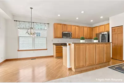 2231 Wilshire Court, Grayslake, IL 60030 - Photo 3