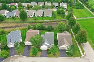 2231 Wilshire Ct, Grayslake, IL 60030 - Photo 35