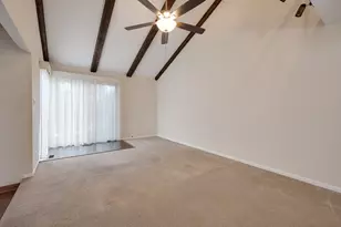 1525 Columbia Ct, Elk Grove Village, IL 60007 - Photo 7