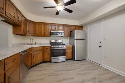 1525 Columbia Court, Elk Grove Village, IL 60007 - Photo 3