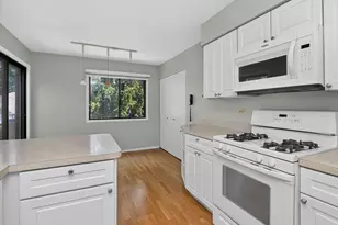 0N069 Windermere Rd, Winfield, IL 60190 - Photo 11