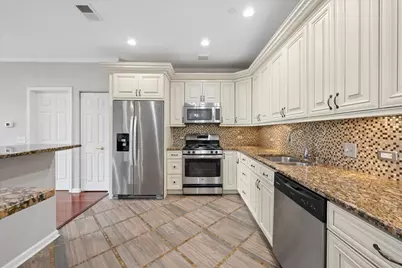 660 McHenry Road #207, Wheeling, IL 60090 - Photo 3