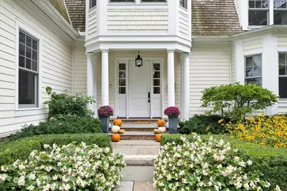 252 Myrtle Street, Winnetka, IL 60093 - Photo 3