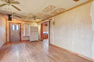 7915 W 70th St, Bridgeview, IL 60455 - Photo 11