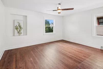 810 N Oak Park Avenue, Oak Park, IL 60302 - Photo 9