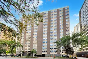 3033 N Sheridan Rd, Chicago, IL 60657 - Photo 1