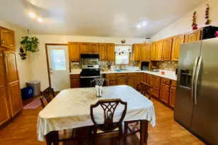 592 Pine Grove Ave, Gurnee, IL 60031 - Photo 5