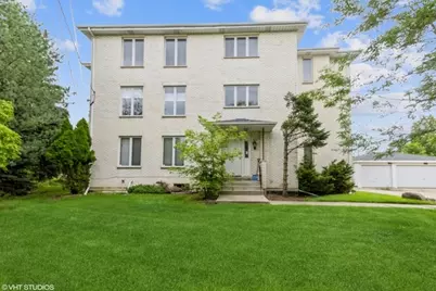 475 N East River Road #3, Des Plaines, IL 60016 - Photo 1