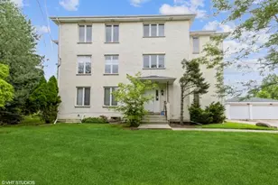 475 N East River Rd, Des Plaines, IL 60016 - Photo 1