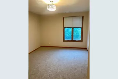 475 N East River Road #3, Des Plaines, IL 60016 - Photo 5