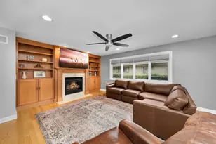 1602 N Oneida Ln, Mount Prospect, IL 60056 - Photo 11