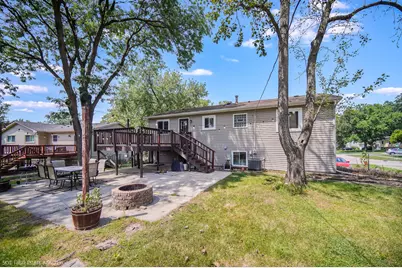 2905 Edgewood Parkway, Woodridge, IL 60517 - Photo 21