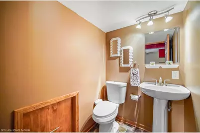 2905 Edgewood Parkway, Woodridge, IL 60517 - Photo 17